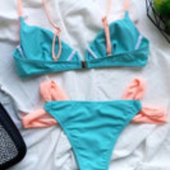 Cora Bikini - Picture 1 of 4